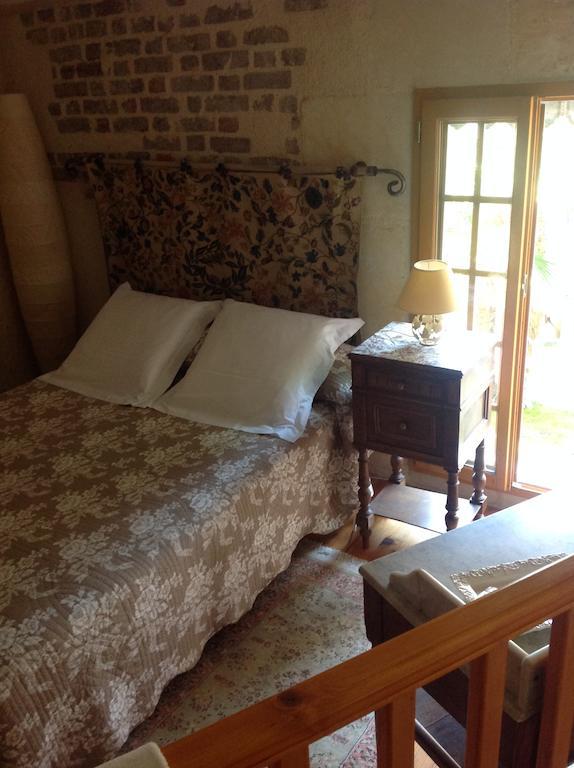 Bed and Breakfast Cote Sud à Trôo Chambre photo
